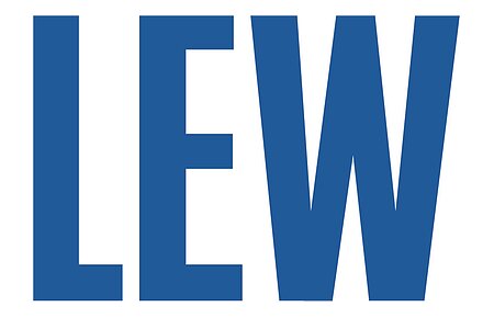 LEW Logo Logo der Lechwerke AG: drei Großbuchstaben L, E und W in blauer Farbe auf weißem Hintergrund.